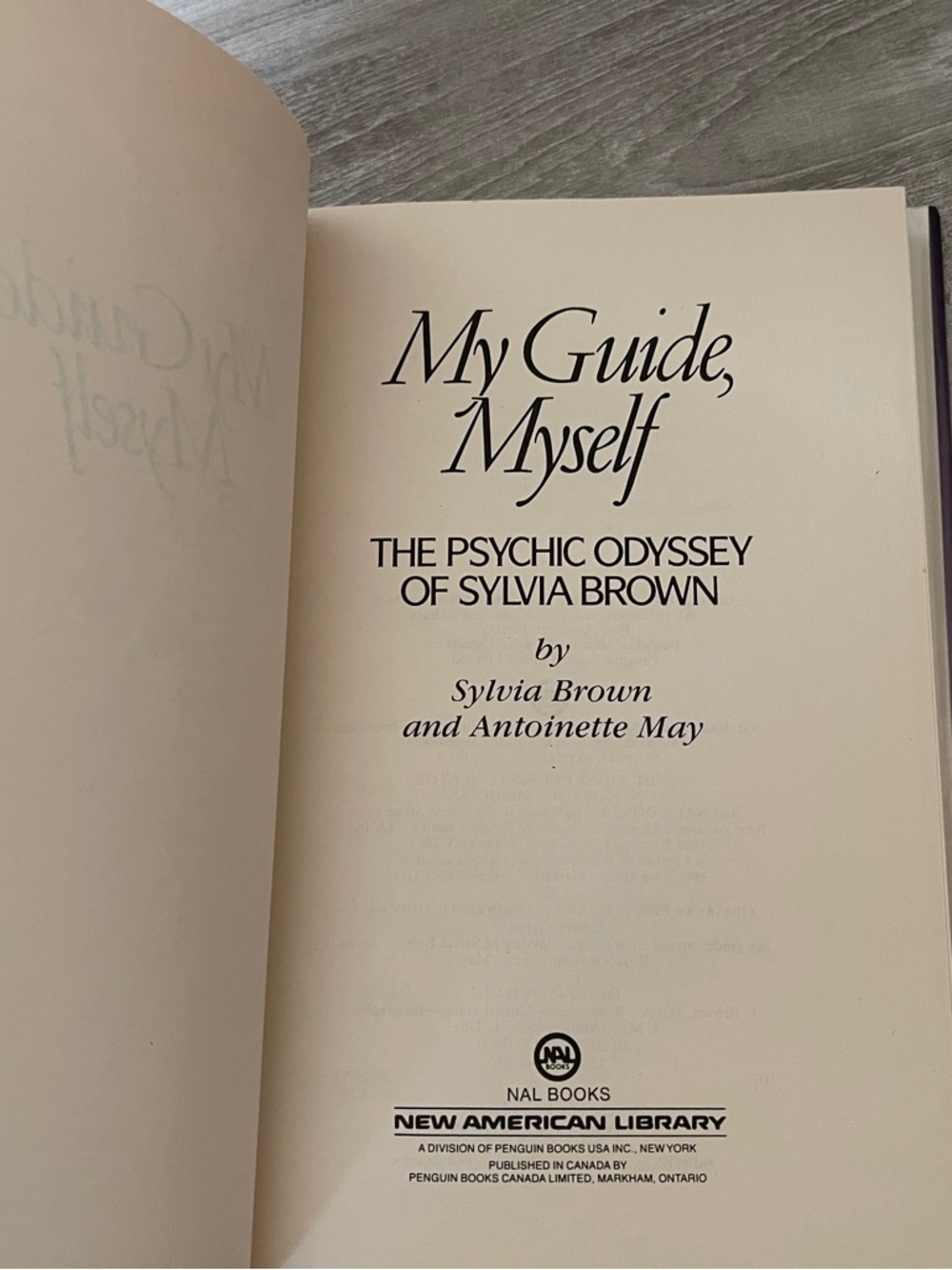 Rare Signed Sylvia Browne Book from 1990 - Picture 10 of 16